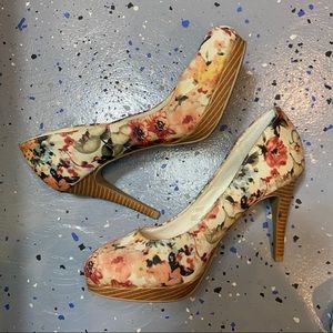 Christian Siriano Floral Heals size 6